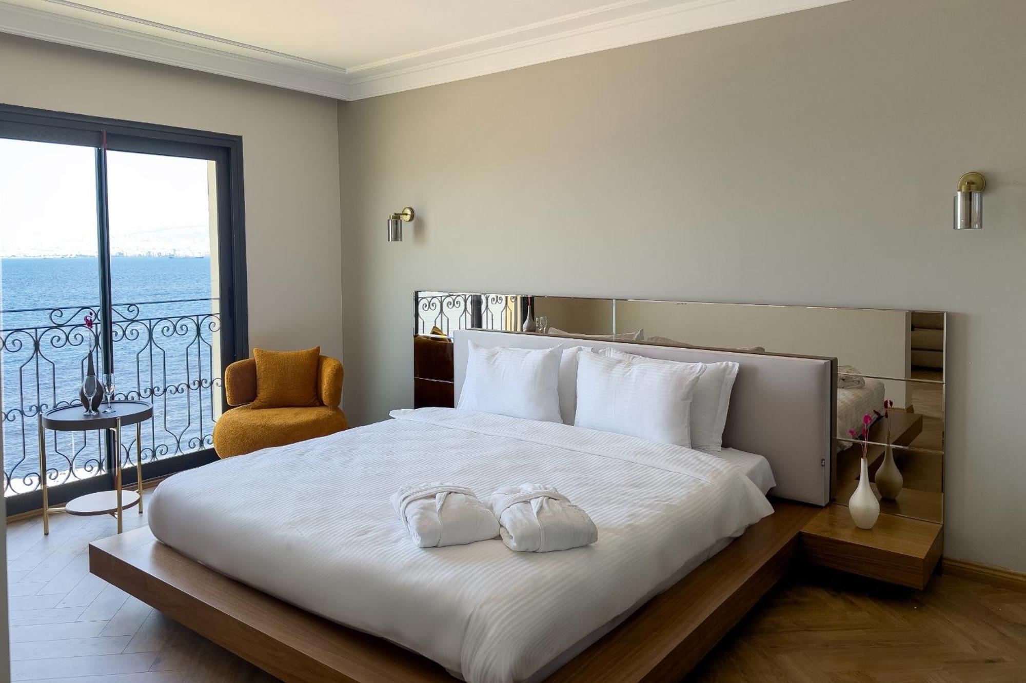 The Yali Konak Hotel Smirne Esterno foto