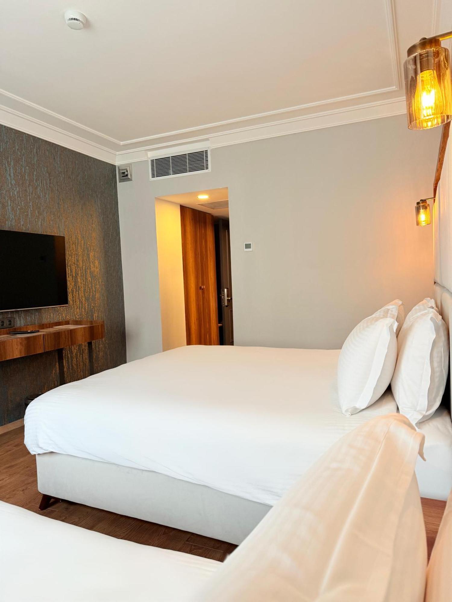 The Yali Konak Hotel Smirne Esterno foto