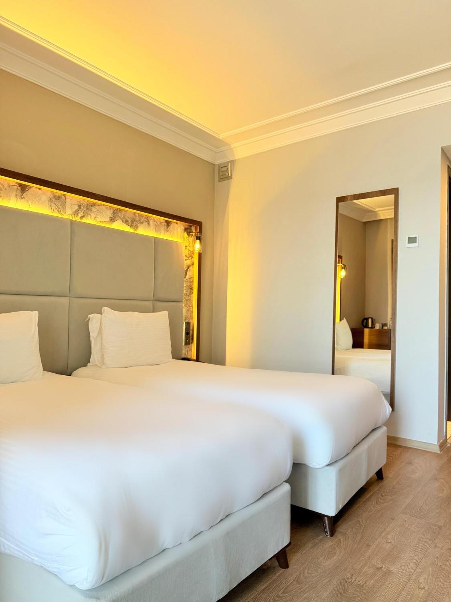 The Yali Konak Hotel Smirne Esterno foto