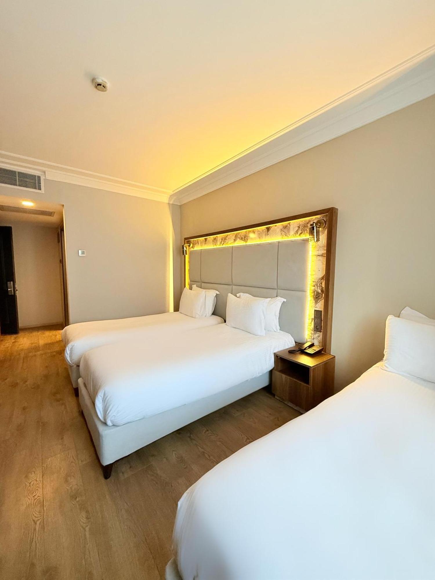The Yali Konak Hotel Smirne Esterno foto